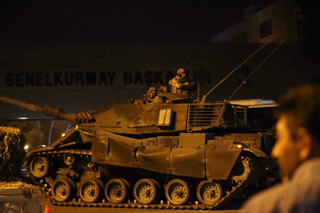 Танк на вулиці Анкари Фото: Adem Altan / AFP / Scanpix / LETA