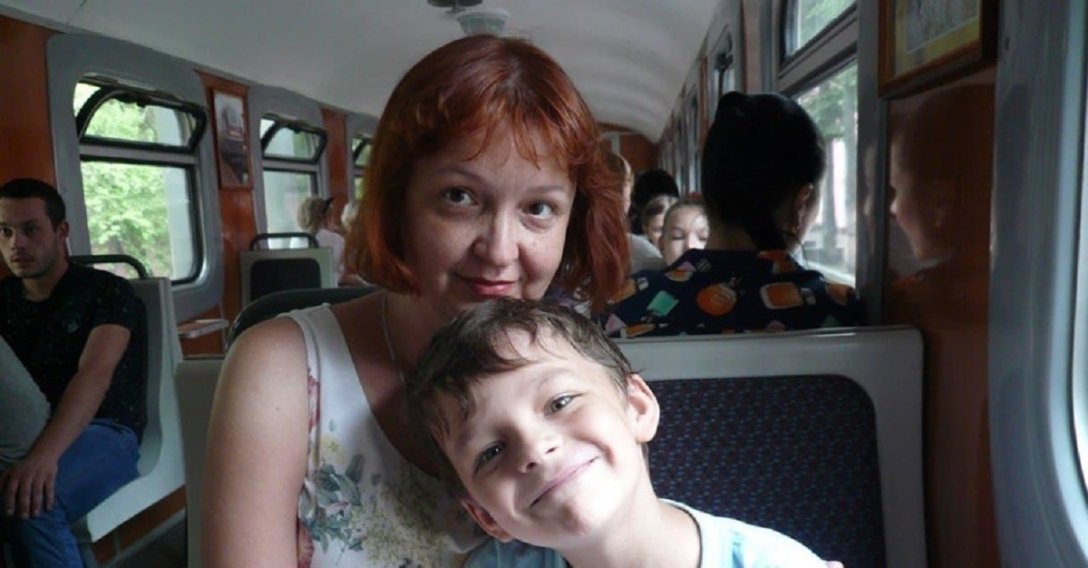 Постраждалі в ДТП Анжела Печенізька із сином