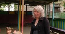 У Запоріжжі вихователька штовхала дітей та хапала їх за руки (відео)