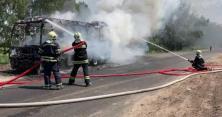 На Черкащині загорівся автобус з пасажирами (відео)