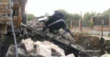 На Рівненщині батько з сином загинули під завалами стіни (відео)