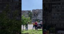 Цегла розкидана по всій дорозі: нові подробиці та відео страшного вибуху в багатоповерхівці Києва