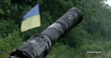 На Миколаївщині в квартирі багатоповерхівки знайшли гранатомети, вибухівку та сотні патронів (відео)