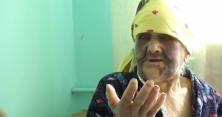 Онук катував власну бабусю: бив, куди бачив, навіть ногами (відео)