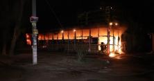 У Дніпрі пожежа знищила магазин (відео) 