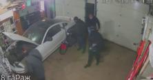 Рейдерство на Київщині: господиню викинули з будинку, а поліція просто дивилась на це (відео)