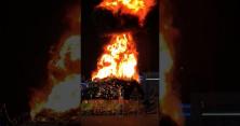 У Казахстані після бою курантів згоріла новорічна ялинка на центральній площі (відео)