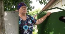 Топили у мисці: На Київщині покидьки познущалися з екс-юристки (відео)