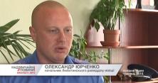 На Харківщині чоловік, у якого відбирали житло за борги, взяв у заручники купу людей (відео)