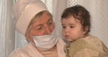 На Полтавщині у лікарню підкинули маленького гарно одягненого хлопчика (відео)