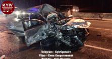 У Києві на шаленій швидкості Skoda влетіла в Audi: двоє загиблих (відео)