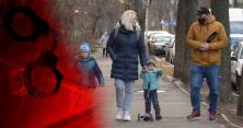 Немає управи на психічно хворого: у Києві дуже агресивний чоловік закидав маму з дітьми склом з балкона (відео)