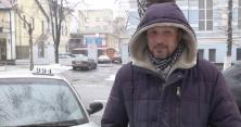 У Миколаєві поліцейські врятували від самосуду злодія, який напав на таксиста (відео)