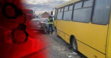 Під Львовом Skoda на великій швидкості протаранила маршрутку: пасажири у лікарні, водій мертвий (відео)