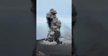 Найактивніший вулкан Росії Ебеко викинув потужний стовп попелу: відео моменту