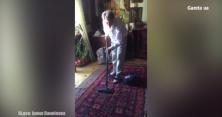 Ющенко з криком «Моль-скотиняка!» пропилососив килим
