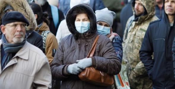 Коронавірус виявився важливішим за війну на Донбасі: чим загрожує Україні надзвичайний стан  