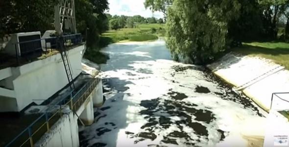 Екологічна катастрофа: по всій Україні отруйна вода (відео)