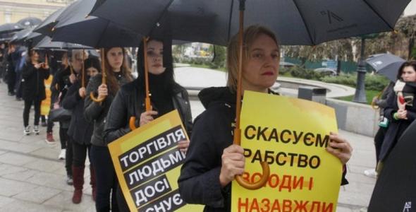 Рабство в Україні: що потрібно знати про злочинні схеми і як себе убезпечити