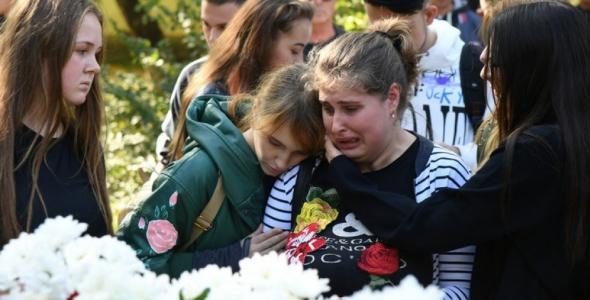 Стрілянина і вибухи в Керчі: дивні моменти, які вигідні лише одній стороні