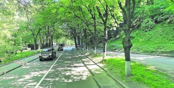 Підслідні "труханівці" за 86 мільйонів таємно відремонтують у Києві Паркову дорогу