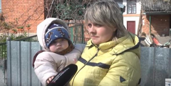 ​Українські закони: батька, який підпалив будинок із 11-місячним сином, відпустили на волю (відео)