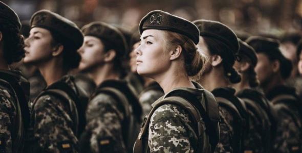 Мільйони українок зобов’язали стати на військовий облік: у чому криється загроза?