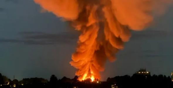 Детонація на складах у промзоні у Великій Британії: підозрюють диверсію росіян (відео)