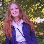 Пішла на прогулянку і зникла: на Харківщині шукають 16-річну красуню з рудим волоссям (фото)