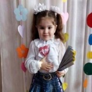 Вийшли з дому у новорічну ніч: на Дніпропетровщині зникла молода жінка з маленькою дитиною (фото)
